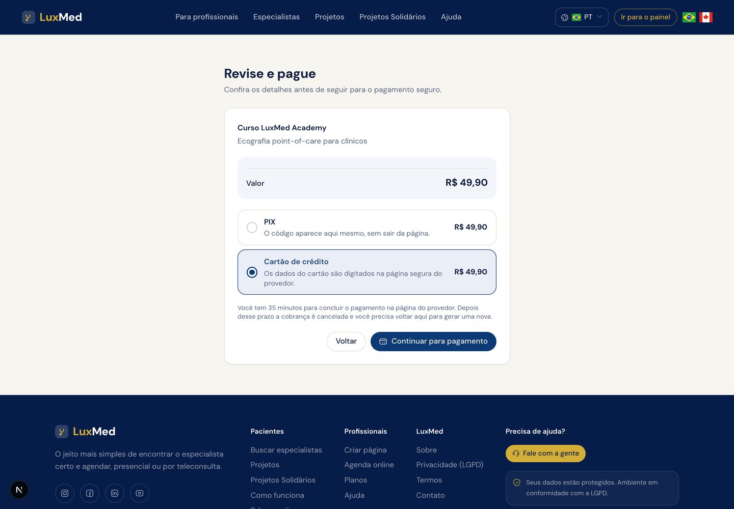 Checkout unificado revisando a compra de um curso, com PIX e cartão