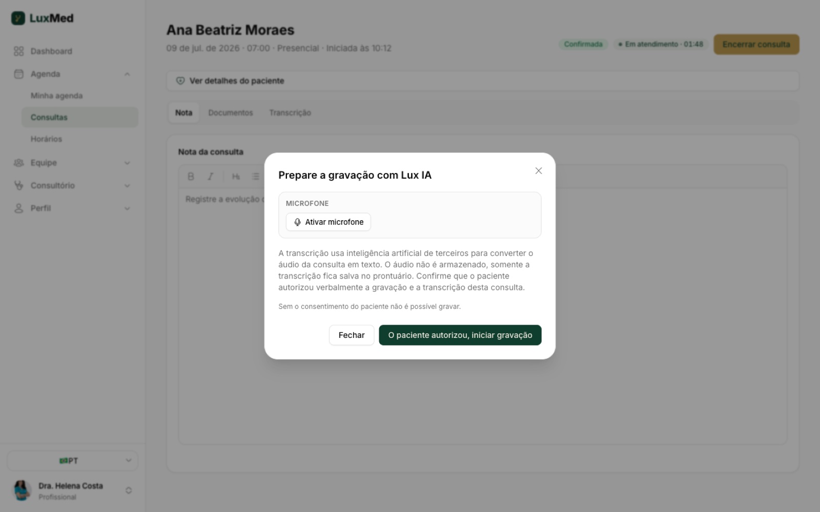 Sala de atendimento com o pedido de consentimento da Lux IA